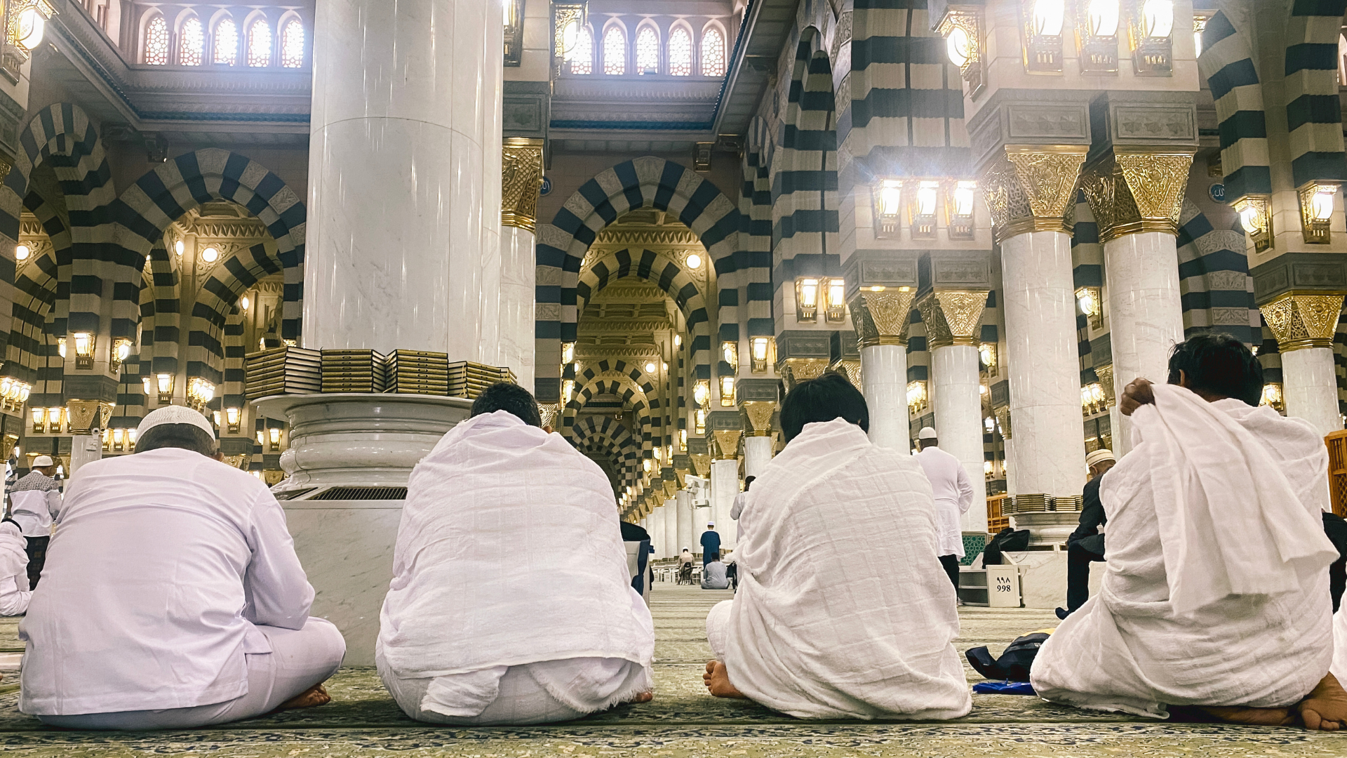 Travel Umroh Terpercaya: Cara Memilih Muthawwif yang Ramah & Sesuai Sunnah